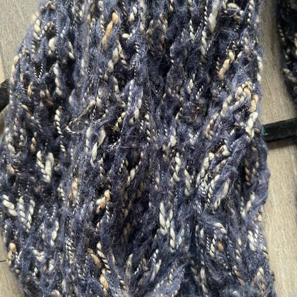 Navy and white infinity scarf - Picture 2 of 2